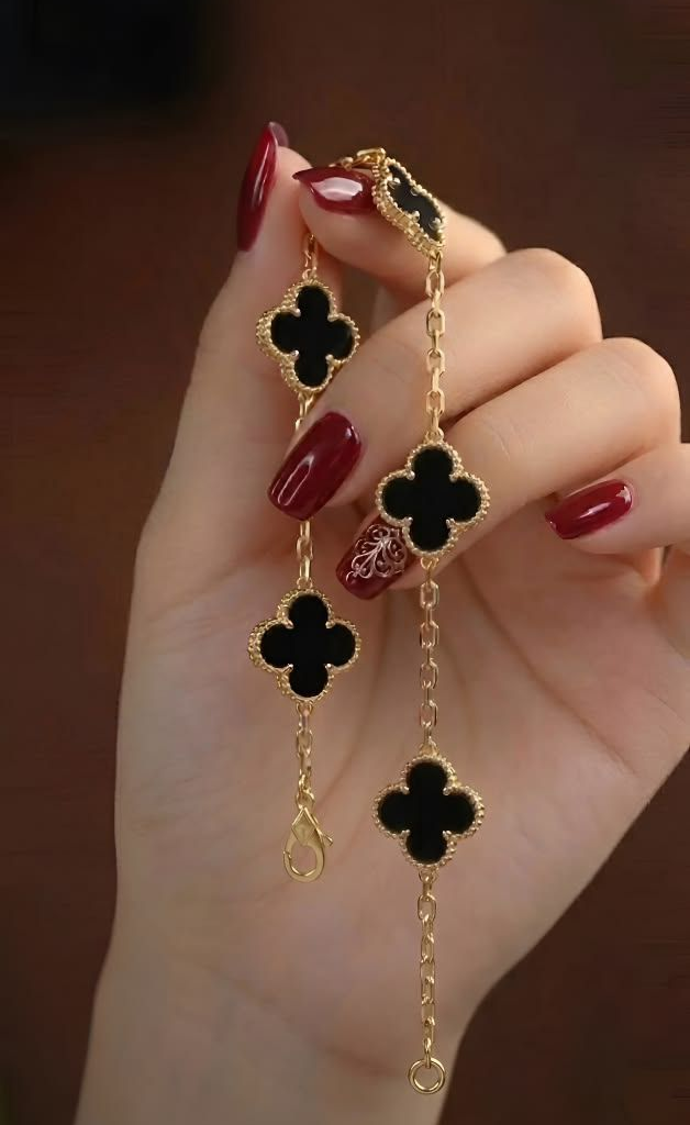 Van Cleef 2-in-1 Reversible Bracelet Elegant Design Perfect for Daily Wear